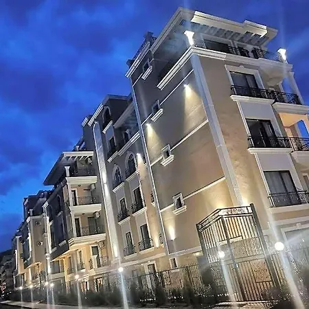 Hotel Deluxe In